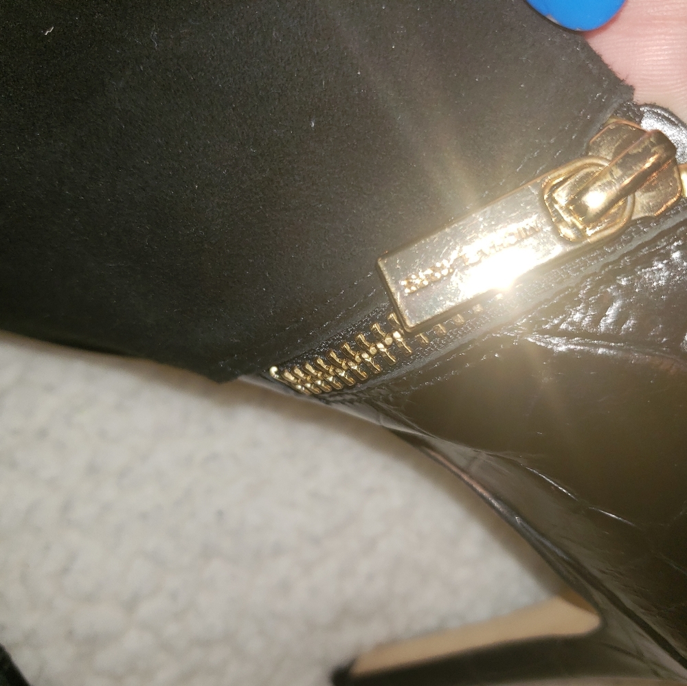 Micheal Kors ankle bootie heels size 7 - Picture 3 of 6